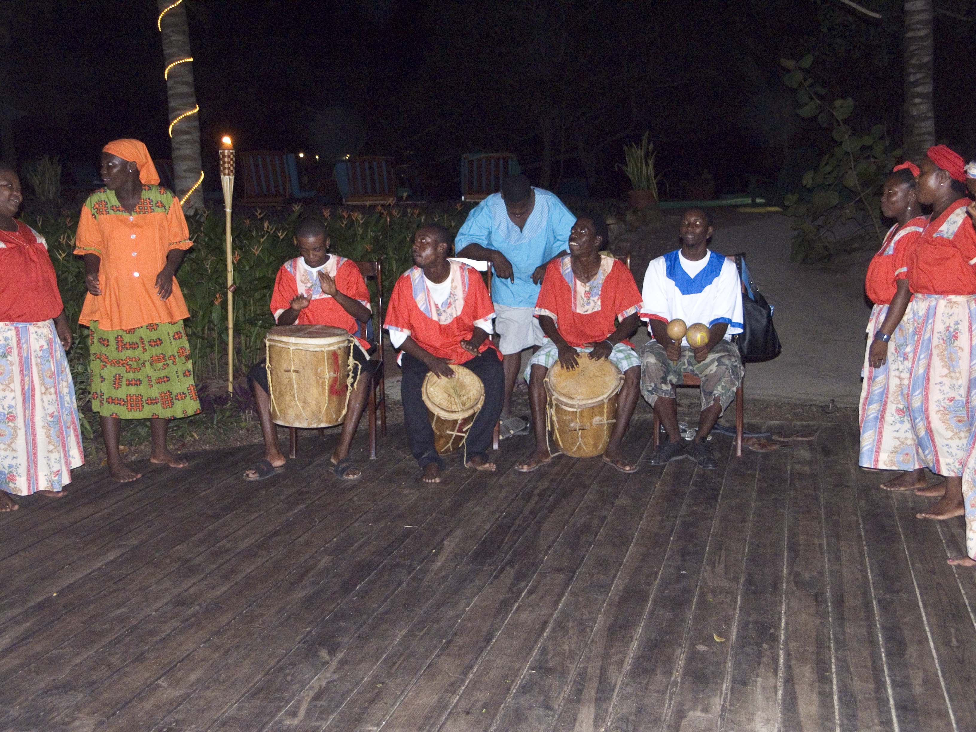 gal/BelizeOct08_1/DangrigaGarifunaDrums.jpg